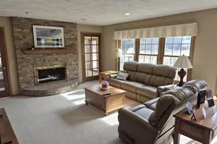 2839 Cambridge Ct, Janesville, WI 53548 - Photo 10