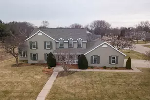 2839 Cambridge Ct, Janesville, WI 53548 - Photo 1