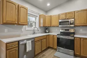 3266 Box Hill Rd, Sun Prairie, WI 53590 - Photo 12