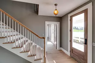 4029 Serenbe St, Middleton, WI 53562 - Photo 4