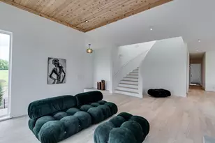 4043 Serenbe St, Middleton, WI 53562 - Photo 4