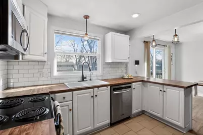 1429 Macarthur Road, Madison, WI 53714 - Photo 18