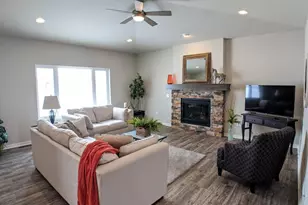 505 Spindrift St, Mount Horeb, WI 53572 - Photo 14