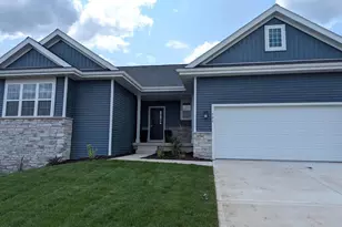 505 Spindrift St, Mount Horeb, WI 53572 - Photo 2