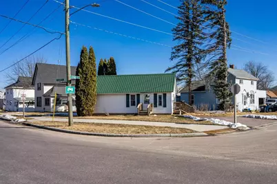 702 Academy Street, Elroy, WI 53929 - Photo 2