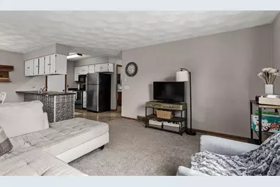 423 N Wright Road, Janesville, WI 53546 - Photo 12