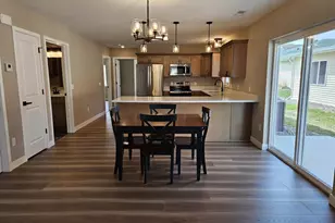 1157 Maple St, Reedsburg, WI 53959 - Photo 2