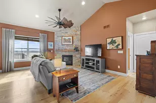 1317 Brunette Downs Dr, Madison, WI 53718 - Photo 18