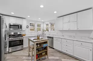 1201 W Conant St, Portage, WI 53901 - Photo 12