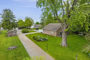 W2932 Kahl Rd, Markesan, WI 53946 - Photo 6