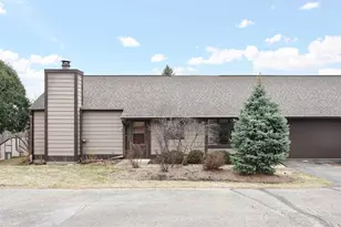 314 Country View Ct, Janesville, WI 53548 - Photo 2