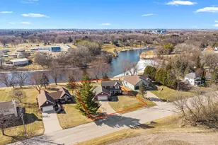 718 Stow St, Horicon, WI 53032 - Photo 20