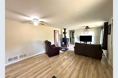 5636 S County Road D, Beloit, WI 53511 - Photo 10