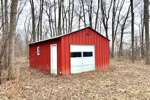 5636 S County Rd D, Beloit, WI 53511 - Photo 4