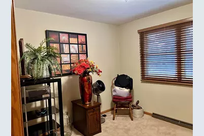 639 Sussex Drive, Janesville, WI 53546 - Photo 48