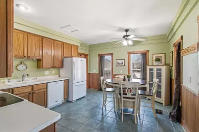 7 E Rollin Street, Edgerton, WI 53534 - Photo 6