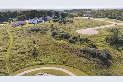 2868 Oakridge Court, Janesville, WI 53548 - Photo 4