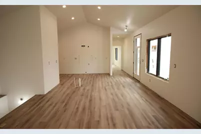 339 Ridge View Drive #18, Milton, WI 53563 - Photo 4