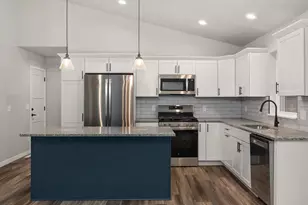 110 Windmill Ridge Rd, Janesville, WI 53536 - Photo 12