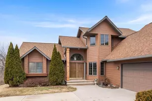 560 Russell Dr, Ripon, WI 54971 - Photo 2