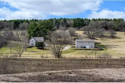 3265 Bergum Road, Mount Horeb, WI 53572 - Photo 6