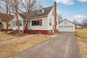 412 W Main St, Reedsburg, WI 53959 - Photo 2