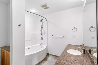 137 E Wilson Street #510/511, Madison, WI 53703 - Photo 20