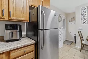 718 Nancy Ln, Madison, WI 53704 - Photo 10