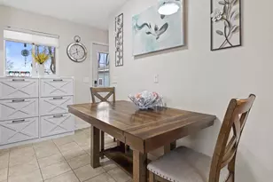 718 Nancy Ln, Madison, WI 53704 - Photo 4