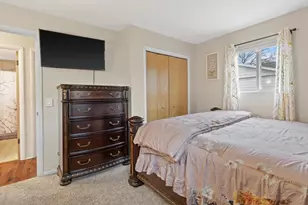 718 Nancy Ln, Madison, WI 53704 - Photo 16