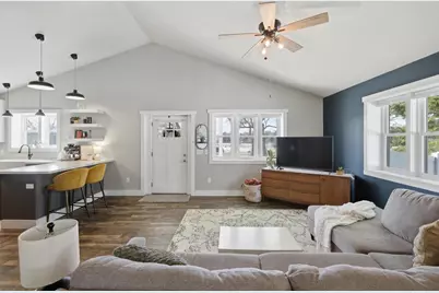 69 Hart Road, Sun Prairie, WI 53590 - Photo 6