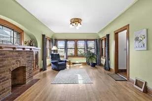 1433 Spaight St, Madison, WI 53703 - Photo 2