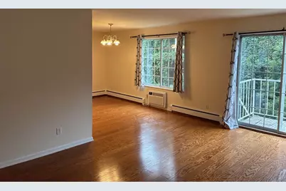 2142 Allen Boulevard #4, Middleton, WI 53562 - Photo 2