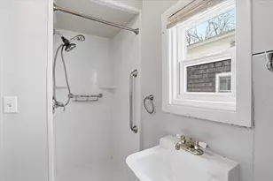 930 E Dayton St, Madison, WI 53703 - Photo 18