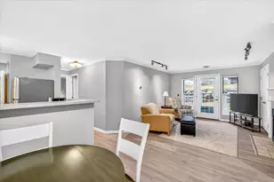 9 Captains Court, Madison, WI 53719 - Photo 4