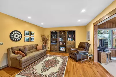 2306 Woodcrest Drive, Portage, WI 53901 - Photo 8