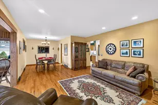 2306 Woodcrest Dr, Portage, WI 53901 - Photo 10