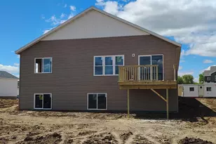 997 Bell Circle, Arlington, WI 53911 - Photo 4