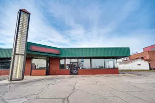 112 W Maple Ave, Beaver Dam, WI 53916 - Photo 1