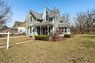 725 S Main St, Poynette, WI 53955 - Photo 4