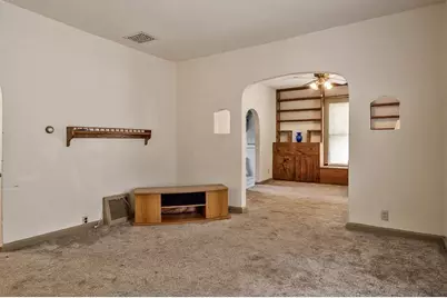 233 W Dawson Avenue, Beloit, WI 53511 - Photo 8