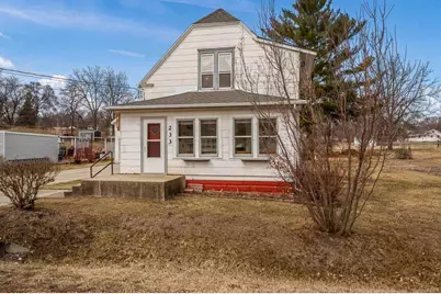 233 W Dawson Avenue, Beloit, WI 53511 - Photo 2