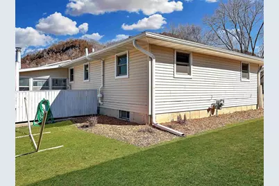 137 Pedretti Parkway, Prairie Du Chien, WI 53821 - Photo 34