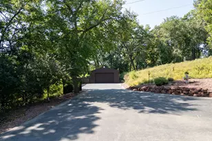 2329 Summit Dr, Janesville, WI 53548 - Photo 48