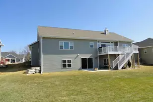 6677 Royal View Dr, DeForest, WI 53532 - Photo 12