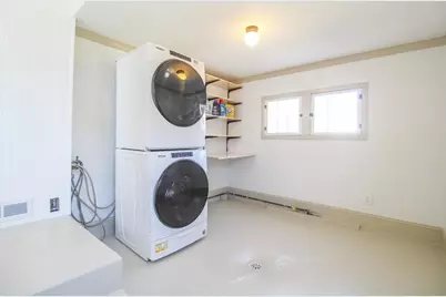 109 S High Street, Cambridge, WI 53523 - Photo 18