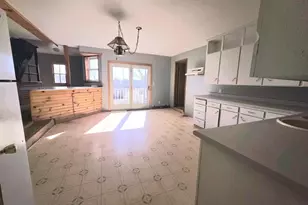 215 E Logan St, Tomah, WI 54660 - Photo 10