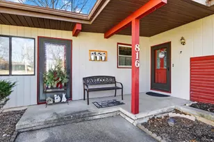 816 N Osborne Ave, Janesville, WI 53548 - Photo 4