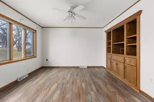 618 Brittingham Ct, Portage, WI 53901 - Photo 22