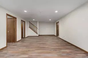 618 Brittingham Ct, Portage, WI 53901 - Photo 38